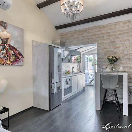 Penthouse Leonarda With Private Parking Apartamento PUY Exterior foto