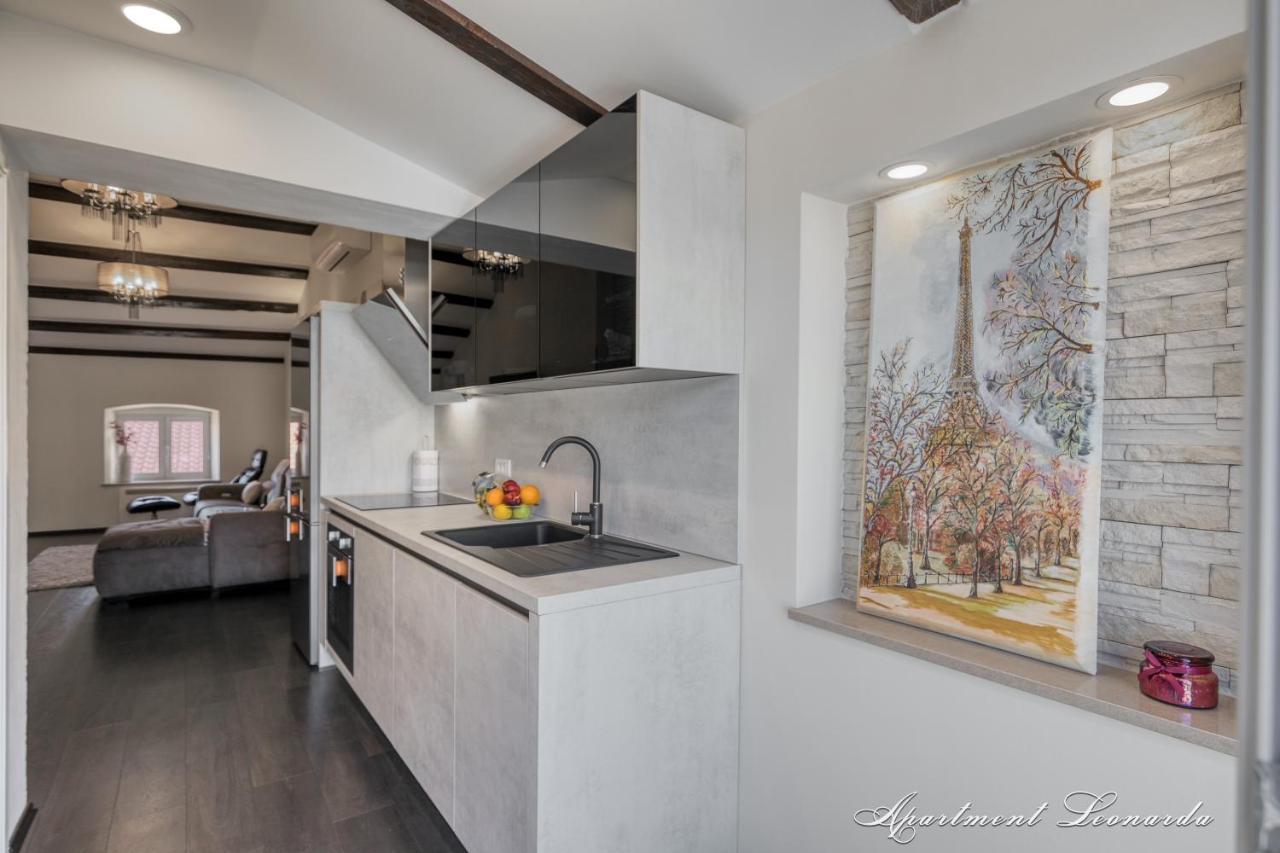Penthouse Leonarda With Private Parking Apartamento PUY Exterior foto